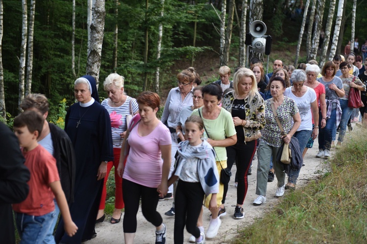 Droga Krzyżowa w Skamieniałym Mieście