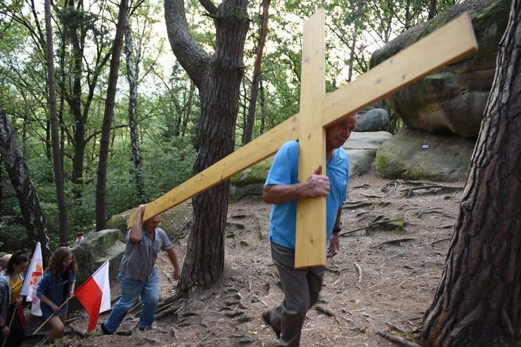 Droga Krzyżowa w Skamieniałym Mieście