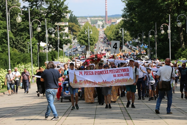 74. Piesza Rybnicka Pielgrzymka. Pątnicy u celu