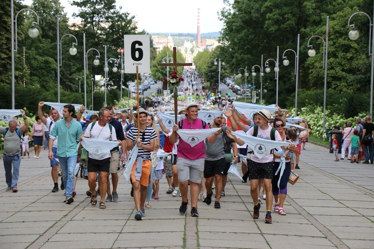 74. Piesza Rybnicka Pielgrzymka. Pątnicy u celu