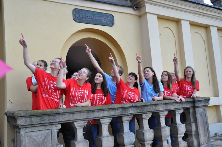 Przygotowania do kręcenia klipu promującego festiwal