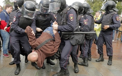 Ponad 800 zatrzymanych po opozycyjnej demonstracji w Moskwie