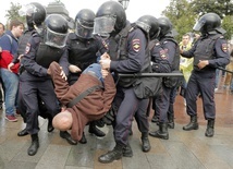 Ponad 800 zatrzymanych po opozycyjnej demonstracji w Moskwie