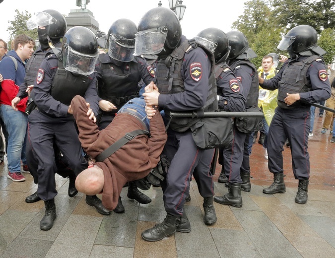 Ponad 800 zatrzymanych po opozycyjnej demonstracji w Moskwie