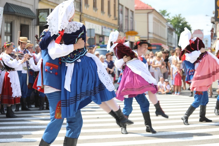 56. Tydzień Kultury Beskidzkiej - korowód na ulicach Żywca - 2019