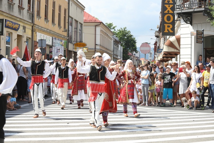 56. Tydzień Kultury Beskidzkiej - korowód na ulicach Żywca - 2019