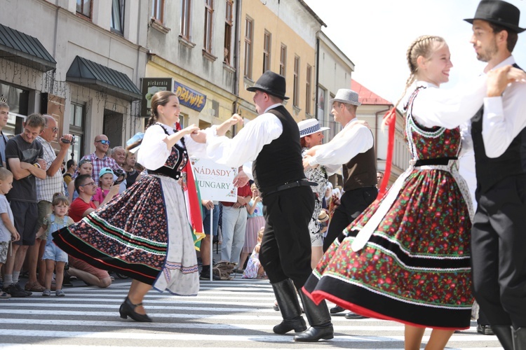 56. Tydzień Kultury Beskidzkiej - korowód na ulicach Żywca - 2019