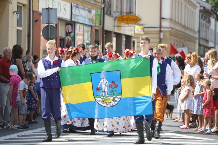 56. Tydzień Kultury Beskidzkiej - korowód na ulicach Żywca - 2019