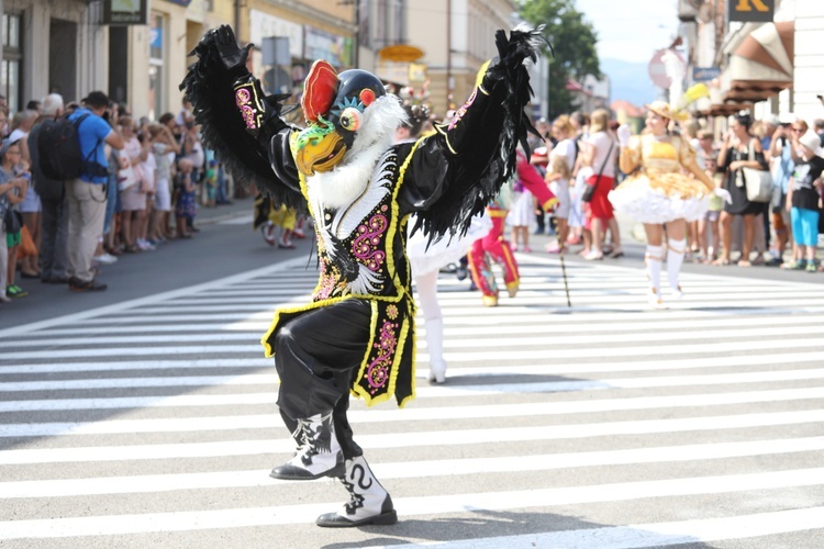 56. Tydzień Kultury Beskidzkiej - korowód na ulicach Żywca - 2019