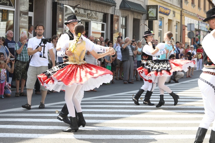 56. Tydzień Kultury Beskidzkiej - korowód na ulicach Żywca - 2019