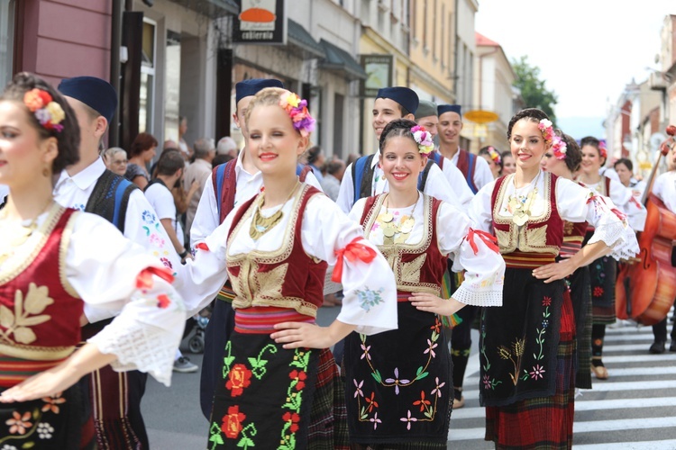 56. Tydzień Kultury Beskidzkiej - korowód na ulicach Żywca - 2019