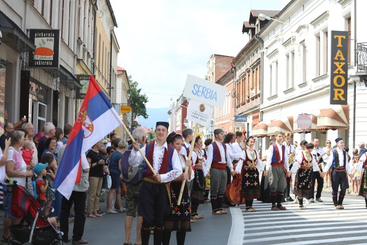 56. Tydzień Kultury Beskidzkiej - korowód na ulicach Żywca - 2019