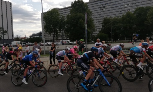 II etap Tour de Pologne: kolarze dojechali do mety pod Spodkiem w Katowicach. Zwycięstwo Luki Mezgeca