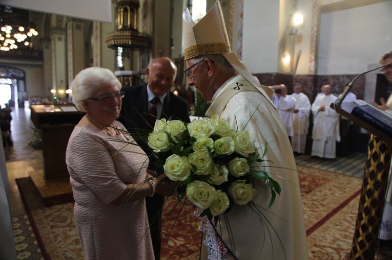 Mikołów. I rocznica koronacji Matki Bożej