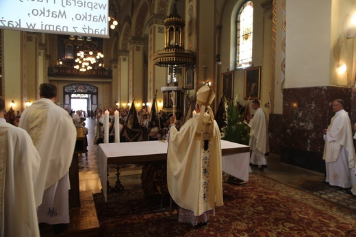 Mikołów. I rocznica koronacji Matki Bożej