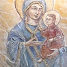 ▲	Fresk Matki Bożej Gietrzwałdzkiej upamiętnia objawienia z 1877 roku.