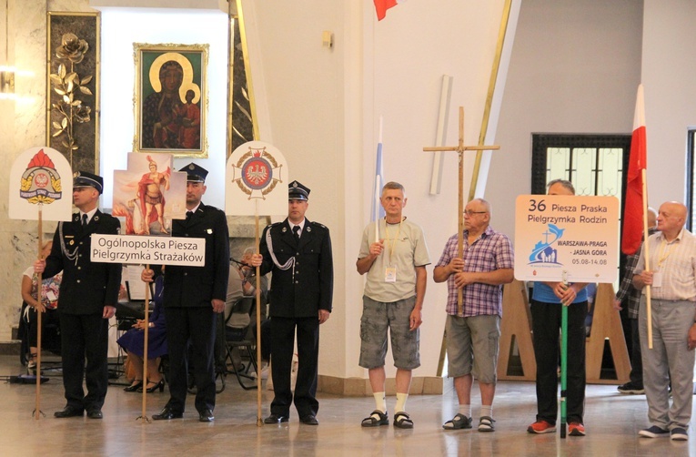 Rodziny i strażacy już na szlaku