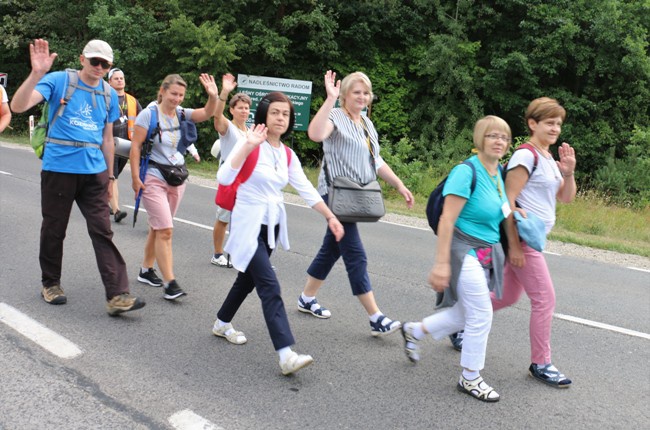 Grupa z Kozienic pielgrzymuje drugi dzień