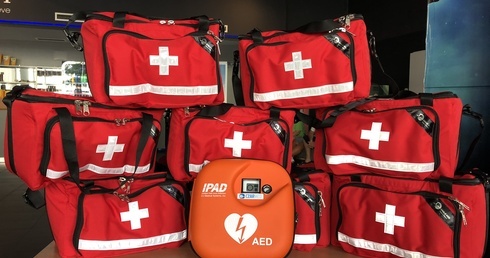Są apteczki, będą kursy. Medyczne wsparcie dla parafii od Szczecineckiej Akademii Ratownictwa