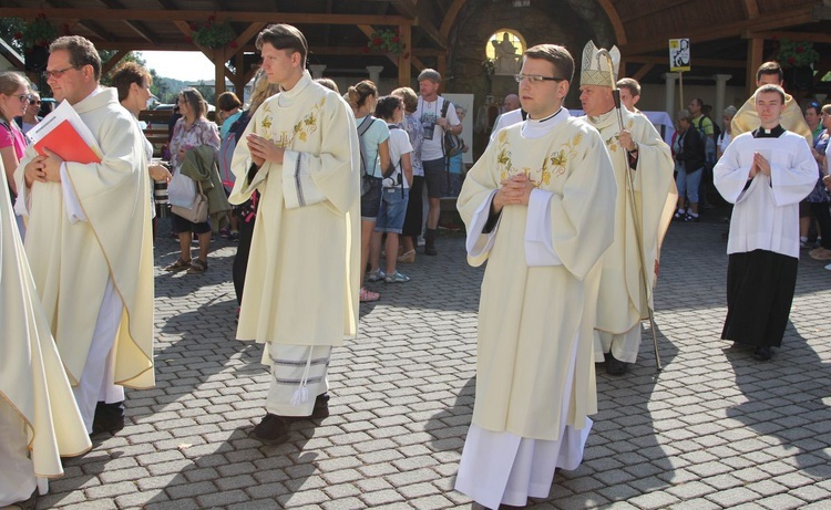 28. Piesza Pielgrzymka Bielsko-Żywiecka na Jasną Górę - Msza św. w Hałcnowie - 2019