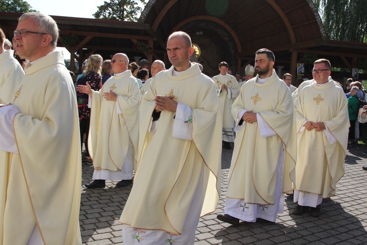 28. Piesza Pielgrzymka Bielsko-Żywiecka na Jasną Górę - Msza św. w Hałcnowie - 2019