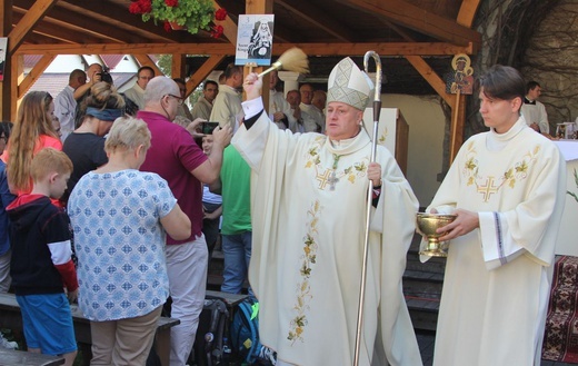 28. Piesza Pielgrzymka Bielsko-Żywiecka na Jasną Górę - Msza św. w Hałcnowie - 2019