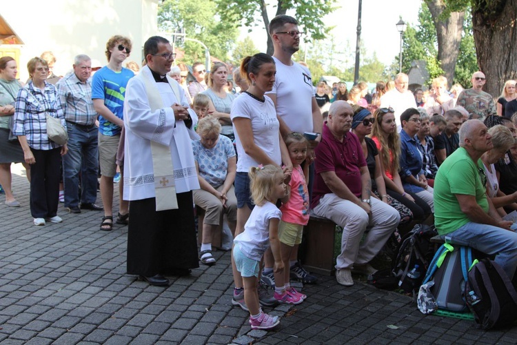 28. Piesza Pielgrzymka Bielsko-Żywiecka na Jasną Górę - Msza św. w Hałcnowie - 2019