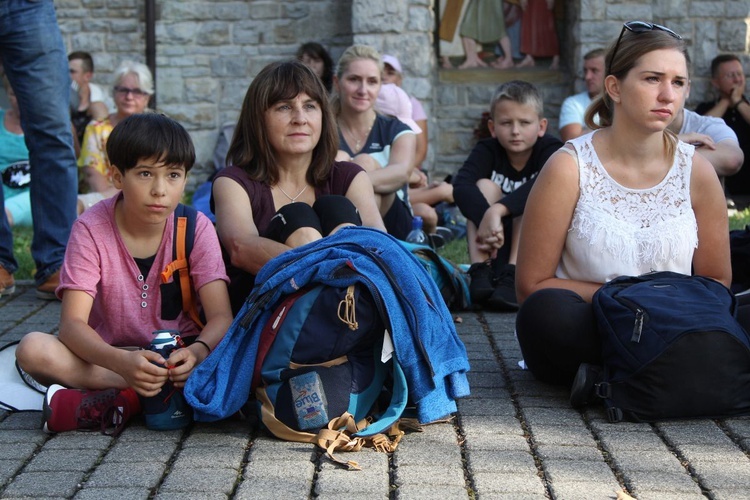 28. Piesza Pielgrzymka Bielsko-Żywiecka na Jasną Górę - Msza św. w Hałcnowie - 2019