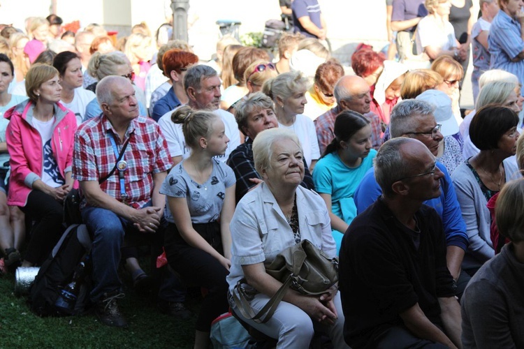 28. Piesza Pielgrzymka Bielsko-Żywiecka na Jasną Górę - Msza św. w Hałcnowie - 2019