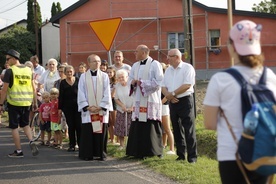 Na pielgrzymów w Makowie czekali księża Sławomir Wasilewski i Jakub Zakrzewski, a także wójt Jerzy Stankiewicz.