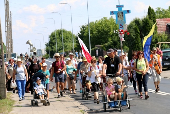 Wyjście pielgrzymki diecezji radomskiej cz. 2