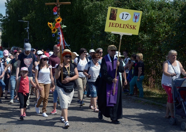 Wyjście pielgrzymki diecezji radomskiej cz. 2