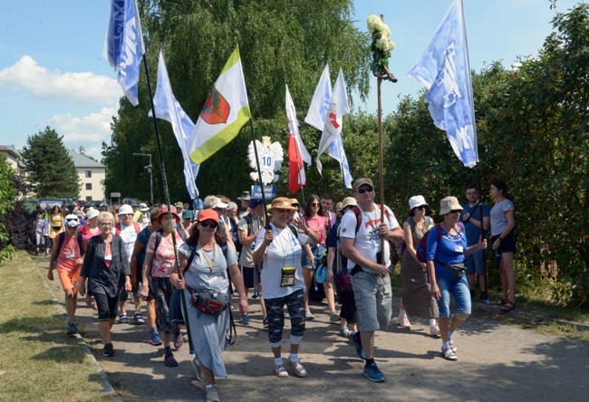 Wyjście pielgrzymki diecezji radomskiej cz. 2