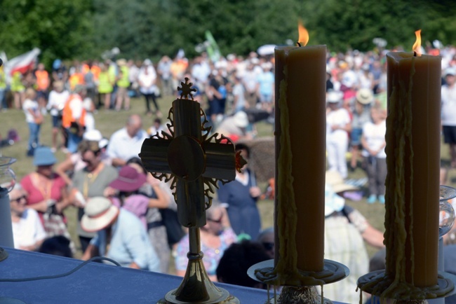 Wyjście pielgrzymki diecezji radomskiej cz. 1