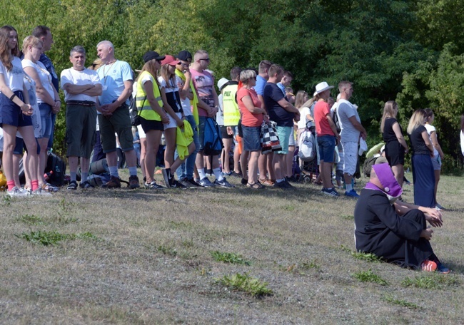 Wyjście pielgrzymki diecezji radomskiej cz. 1