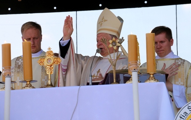 Wyjście pielgrzymki diecezji radomskiej cz. 1