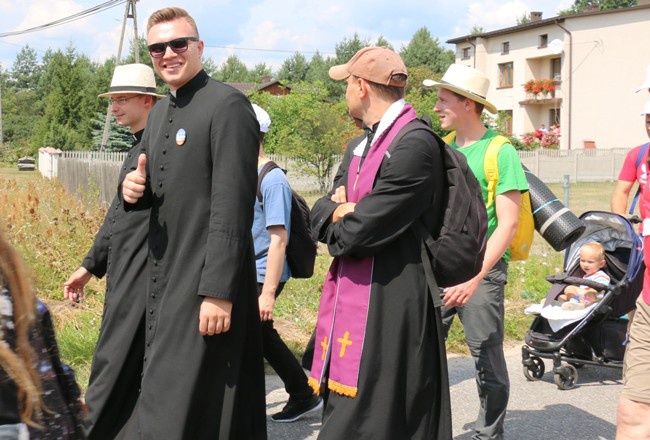 Kolumna skarżyska radomskiej pielgrzymki