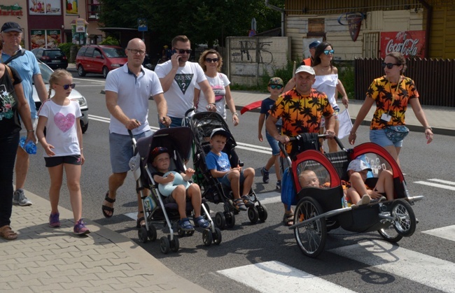 Kolumna skarżyska radomskiej pielgrzymki