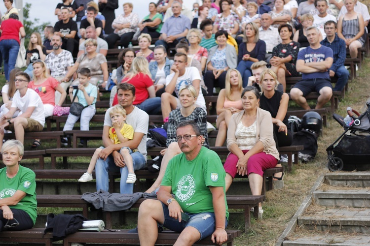 Dzień 1 - Wieczór Radości w Makowie