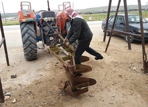 Gdańscy parafianie kupili Syryjczykom... traktor