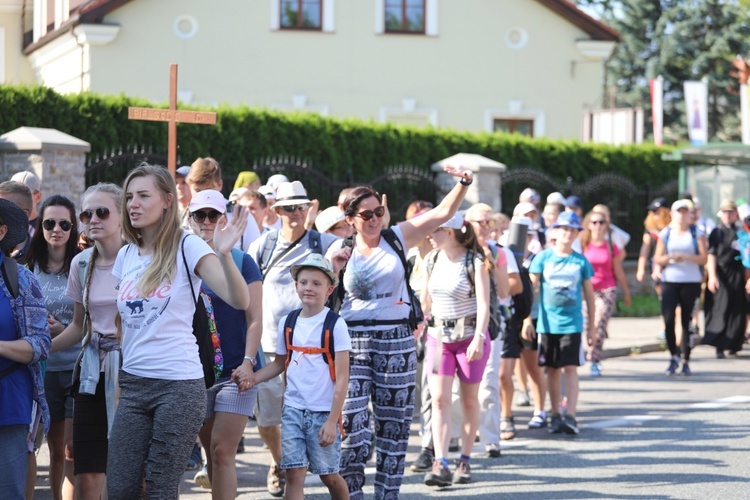 28. pielgrzymka diecezjalna wyrusza z Hałcnowa na Jasną Górę - 2019