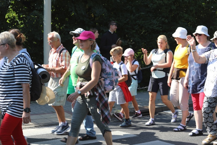 28. pielgrzymka diecezjalna wyrusza z Hałcnowa na Jasną Górę - 2019