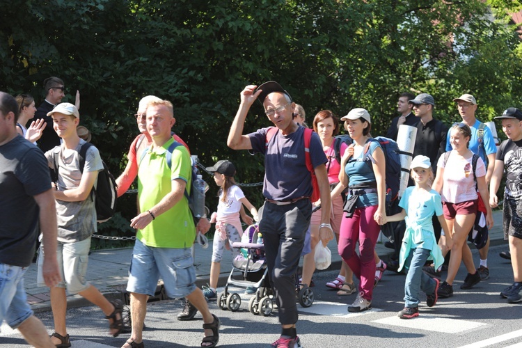 28. pielgrzymka diecezjalna wyrusza z Hałcnowa na Jasną Górę - 2019