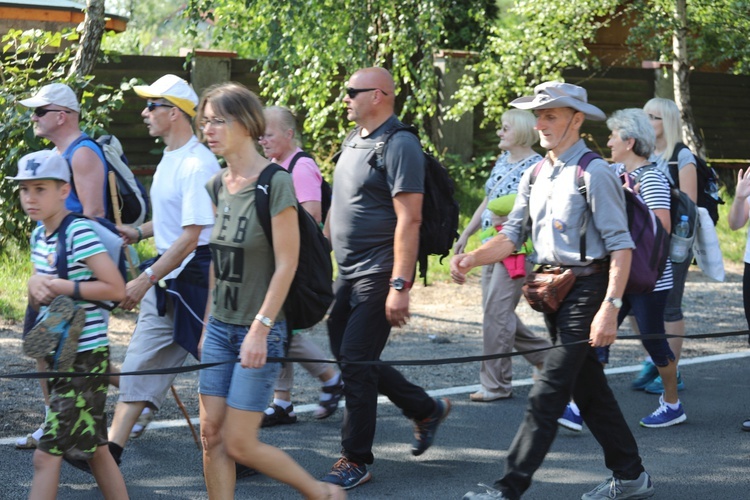 28. pielgrzymka diecezjalna wyrusza z Hałcnowa na Jasną Górę - 2019