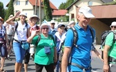 Pielgrzymi hałcnowscy na trasie - w Pisarzowicach - 2019
