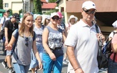 Pielgrzymi hałcnowscy na trasie - w Pisarzowicach - 2019