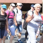 Pielgrzymi hałcnowscy na trasie - w Pisarzowicach - 2019