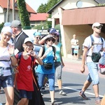 Pielgrzymi hałcnowscy na trasie - w Pisarzowicach - 2019