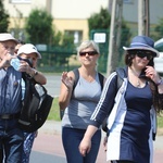 Pielgrzymi hałcnowscy na trasie - w Pisarzowicach - 2019