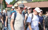 Pielgrzymi hałcnowscy na trasie - w Pisarzowicach - 2019